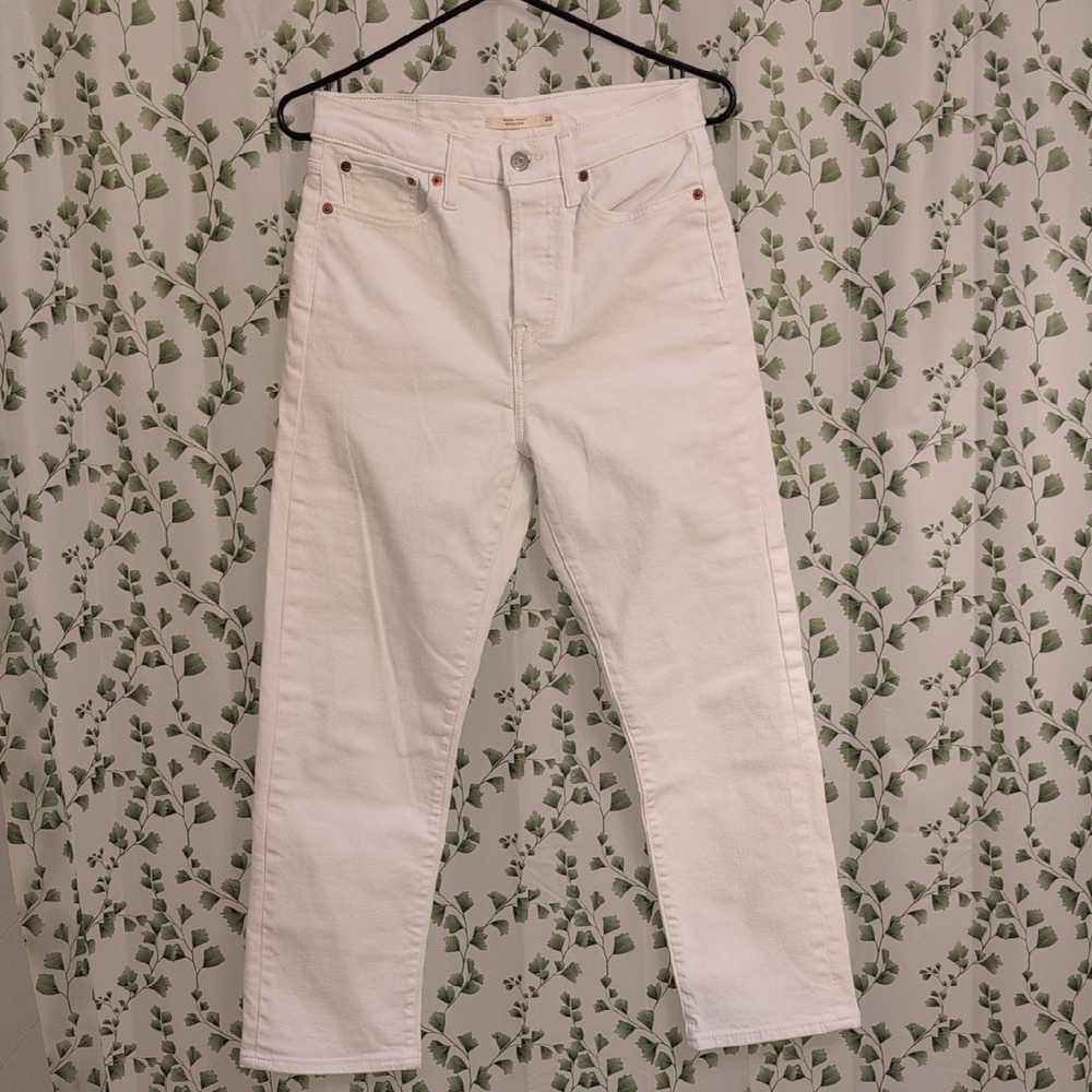Levi's Women's Crisp White Cropped Jeans
